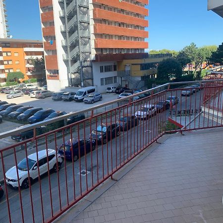 Condominio Cristallo Lignano Sabbiadoro Kültér fotó