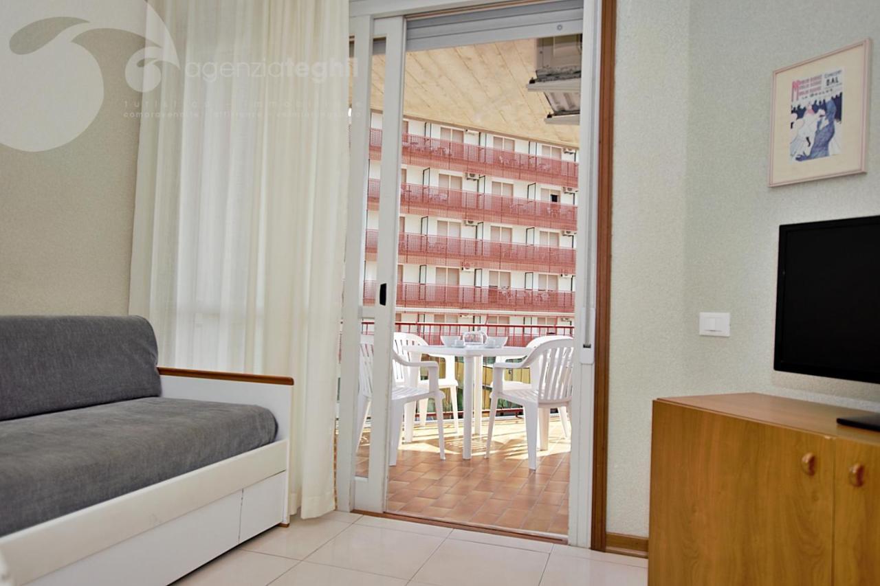 Condominio Cristallo Lignano Sabbiadoro Kültér fotó