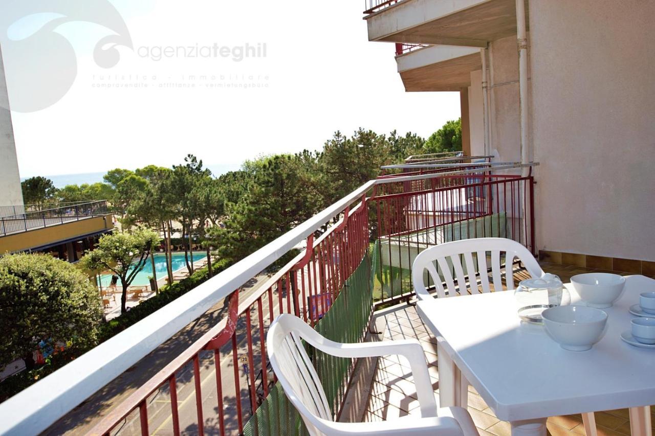 Condominio Cristallo Lignano Sabbiadoro Kültér fotó