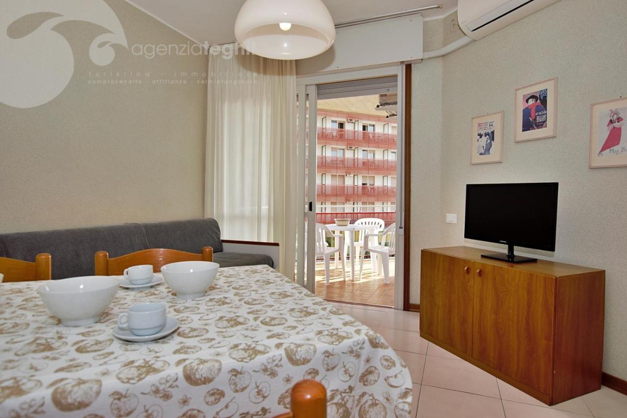 Condominio Cristallo Lignano Sabbiadoro Kültér fotó
