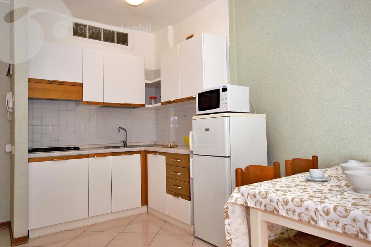 Condominio Cristallo Lignano Sabbiadoro Kültér fotó