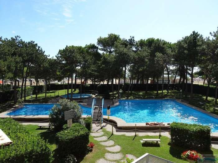 Condominio Cristallo Lignano Sabbiadoro Kültér fotó